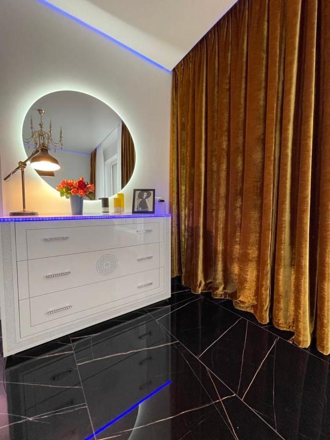 1 Room 65M2 Center Of Obolon Near River Side. 키예프 외부 사진