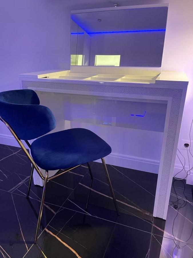 1 Room 65M2 Center Of Obolon Near River Side. 키예프 외부 사진